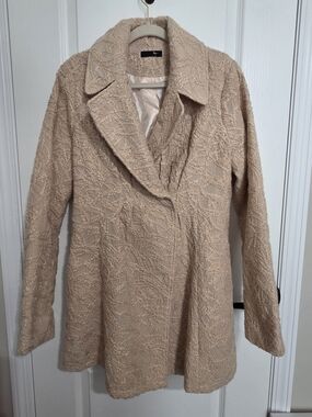 Ryu Beige Textured Coat